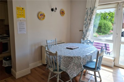 Dining area in the ground floor apartment at Árasáin Bhalor - 4 Star Self Catering Apartments & House, Falcarragh, County Donegal, Ireland